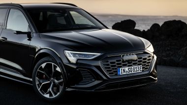 Audi SQ8 e-tron, particolare del nuovo frontale