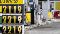 Aumento dei prezzi di benzina e gasolio: cosa succede se si tagliano le accise