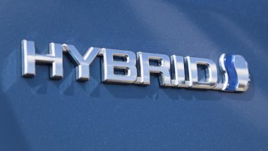 Auto ''ibrida'': ma che vuol dire, esattamente?