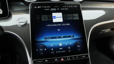 Autoradio: una specie in via d'estinzione oppure resisterà allo streaming?