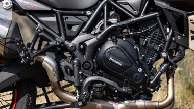 Benelli TRK 702X: il suo bicilindrico parallelo frontemarcia con 70 CV e 70 Nm