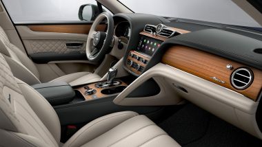Bentley Bentayga S Hybrid: gli interni in lego e bicolore