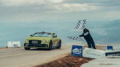 Bentley Continental GT batte Porsche: record a Pikes Peak