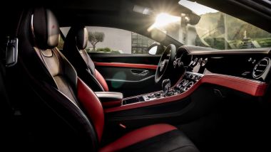 Bentley Continental GT S e GTC S: l'abitacolo combina lusso e sportività sulle due auto