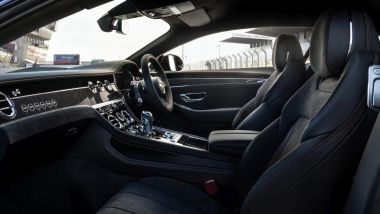 Bentley Continental Le Mans: interni sportivi con dettagli a contrasto