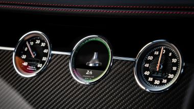 Bentley Continental Le Mans: la valvola del motore della Speed 8 a centro plancia