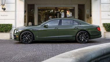 Bentley Flying Spur Hybrid: visuale laterale