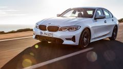 BMW 330e 2019: entro l'estate la Serie 3 plug-in hybrid