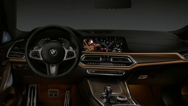 BMW: a Natale gli auguri arrivano direttamente in auto
