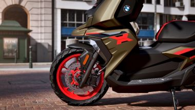 BMW C 400 X Rugged ha ruote tassellate e colorazioni dedicate