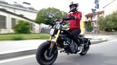 BMW CE-02: prova, prezzi, opinioni sullo scooter elettrico