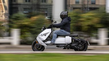 BMW CE 04: la prova dello scooter elettrico