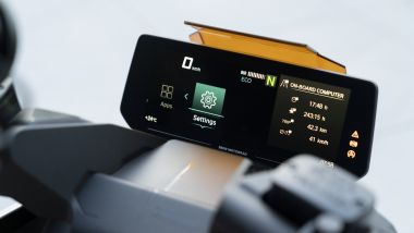 BMW Definition CE 04: il maxi display