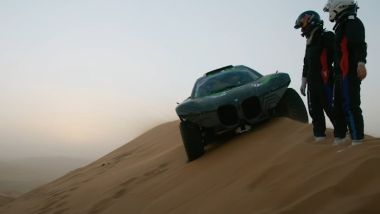 BMW Dune Taxi: il buggy elettrico in un momento di pausa