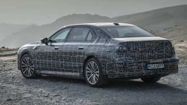 BMW i7, appuntamento nel 2022