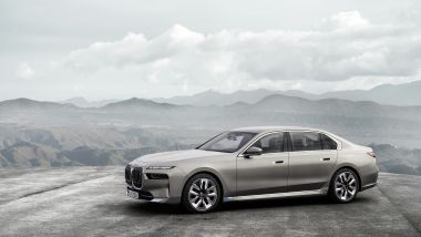 BMW i7: la versione full-electric di Serie 7