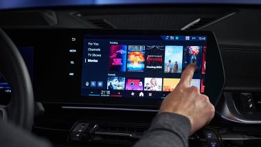 BMW iDrive 9 CES 2024: lo streaming TV on demand alla portata dei passeggeri