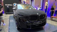 BMW Italia e Alcantara insieme con SUV XM plug-in hybrid one-off