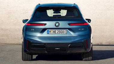 BMW iX 2025 xDrive 60, il posteriore