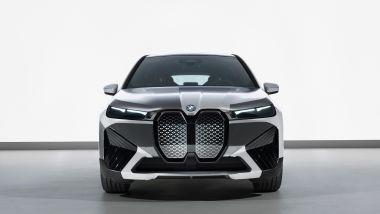 BMW iX Flow: il SUV elettrico che cambia colore presentato al CES 2022 di Las Vegas