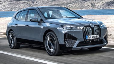 BMW iX: nel 2025 sarà ''vecchio''?