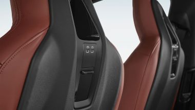 BMW iX xDrive40: le prese USB nei poggiatesta