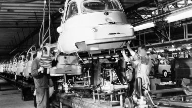 BMW: la linea di assemblaggio negli anni '60