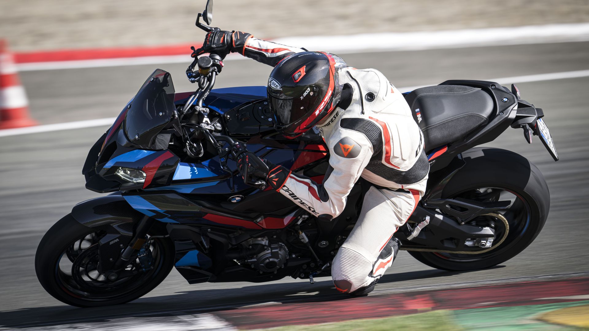 BMW S 1000 XR e M 1000 XR 2024, prova: pregi e difetti