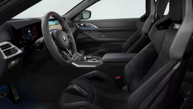 BMW M4 M Legacy Edition 2027: abitacolo sportivo con finiture e rivestimenti esclusivi