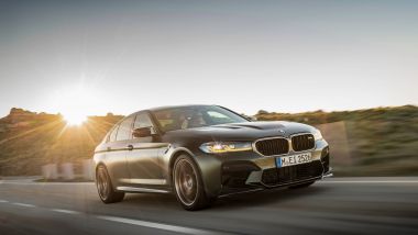 BMW M5 CS 2021 fa da 0 a 100 km/h in 3 secondi netti