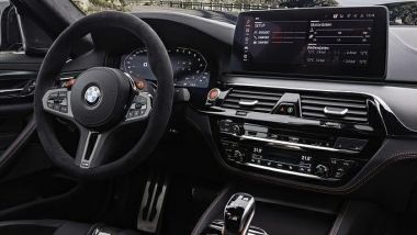 BMW M5 CS 2021, gli interni