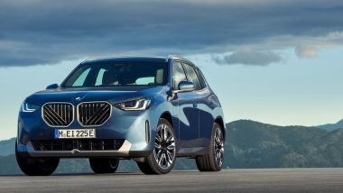 BMW Model Year 2025: per il nuovo SUV X3 anche il motore 3.0 turbodiesel a 6 cilindri