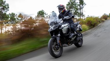 BMW R 1300 GS Adventure: 2° posto nel mercato a giugno, non la ferma più nessuno