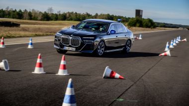 BMW Security Vehicle Training: tra le auto c'è la serie i7 protection