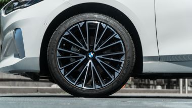 BMW Serie 2 Active Tourer, òil cerchio opzionale da 19 pollici