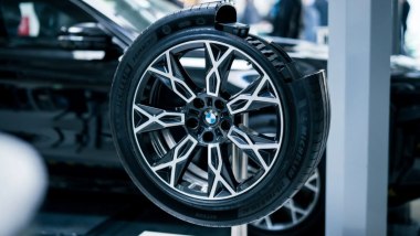 BMW Serie 7 e X5 Protection: uno pneumatico con rinforzi antiproiettile