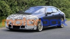 Foto spia di BMW Serie 8 GranCoupé: ecco come cambia per il 2022