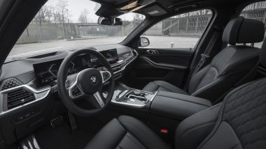 BMW X5 xDrive30d, posto di guida