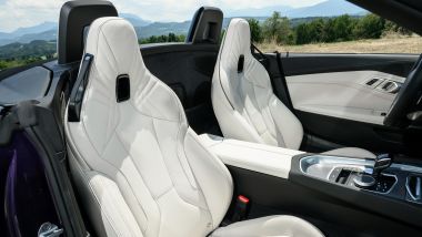 BMW Z4 2023: i sedili sportivi in pelle
