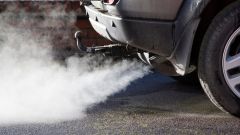 Bollo auto, dal 2019 calcolo in base a emissioni CO2? La proposta