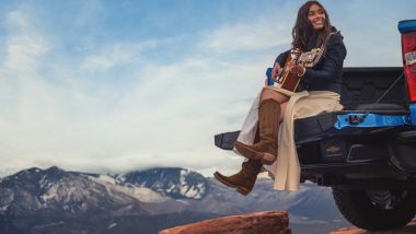 Brooke Lee schitarra a 430 metri di altezza. Realt&agrave; o finzione?