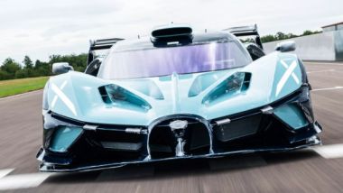 Bugatti Bolide: l'hypercar racing W16 quadri-turbo con 1.850 CV e 1.850 Nm che pesa 1.450 kg