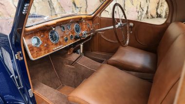 Bugatti Type 57SC Atalante 1937, l'interno - foto Gooding &amp; Company