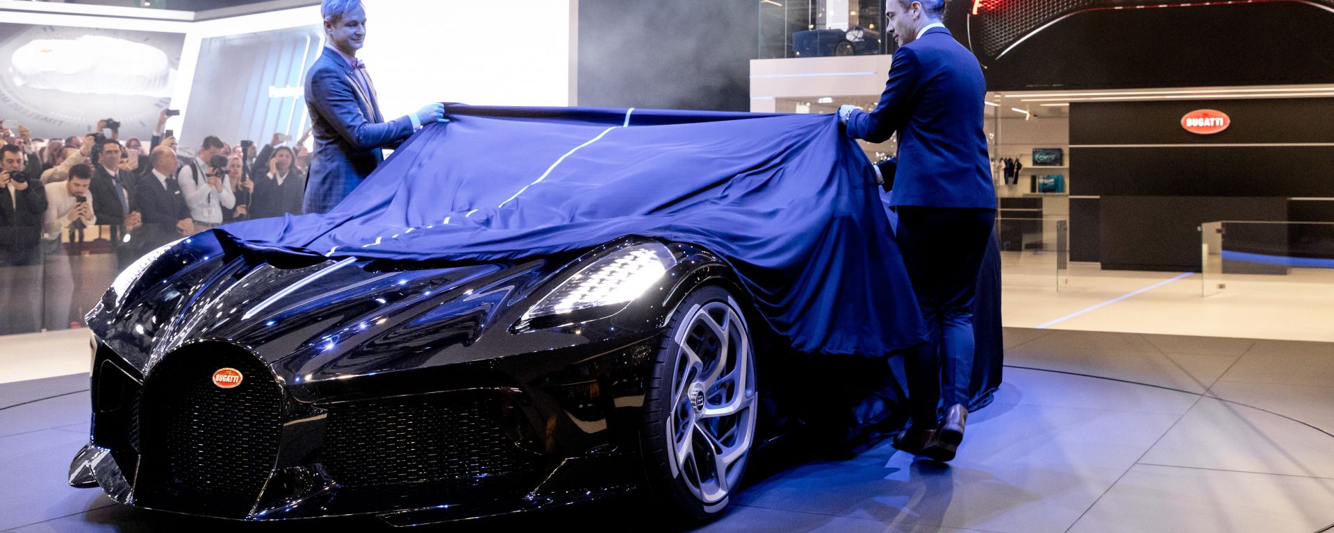 Salone Di Ginevra 2019 Bugatti Voiture Noire Le Foto Il Prezzo Motorbox