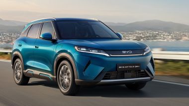 BYD Atto 2 DM-i, BYD entra a gamba tesa nei B-SUV 