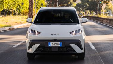 BYD Dolphin Surf, il frontale