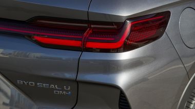 BYD Seal U Plug-in, sconto fino a 10.000 euro