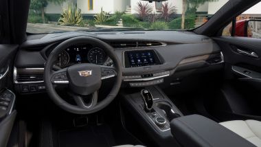 Cadillac XT4: gli interni del MY2021