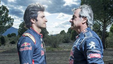 Carlos Sainz Sr e Jr, una coppia molto affiatata: il primo leggenda di rally e Dakar, il secondo pilota di Formula 1