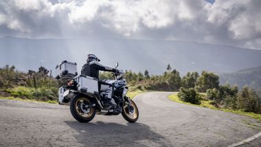 CFMOTO 700MT ADV in azione sulle strade del Portogallo